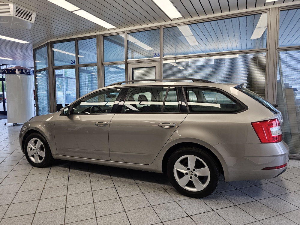 Skoda Octavia Combi – Foto 22
