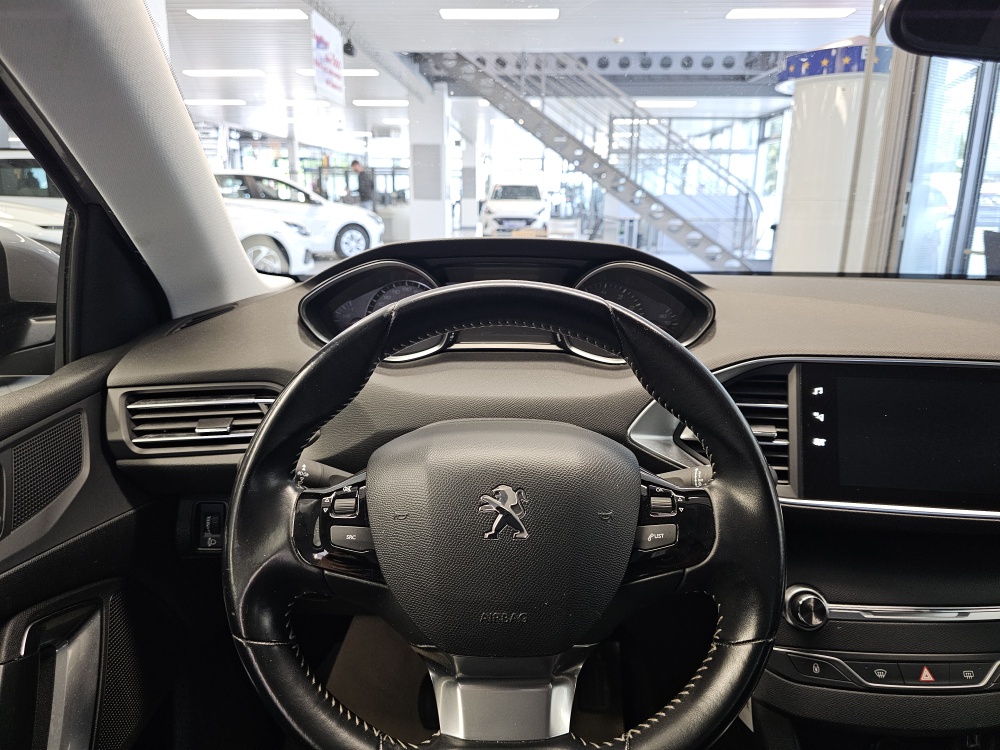Peugeot 308 SW – Foto 15