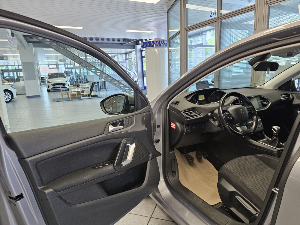 Peugeot 308 SW – Foto 18
