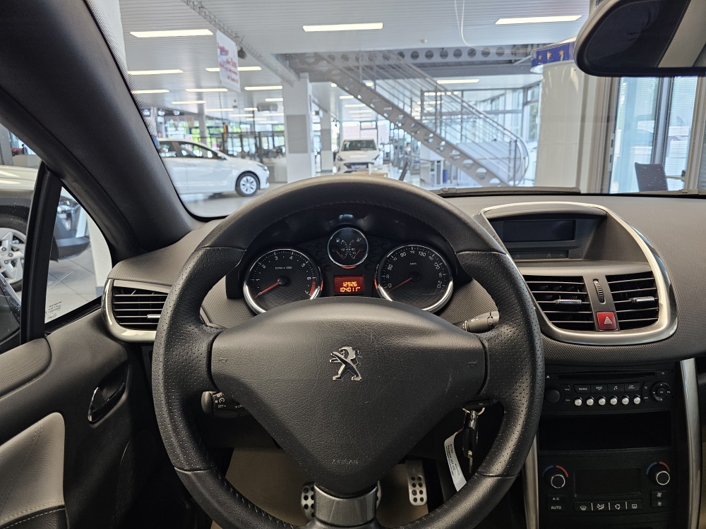 Peugeot 207 CC – Foto 10