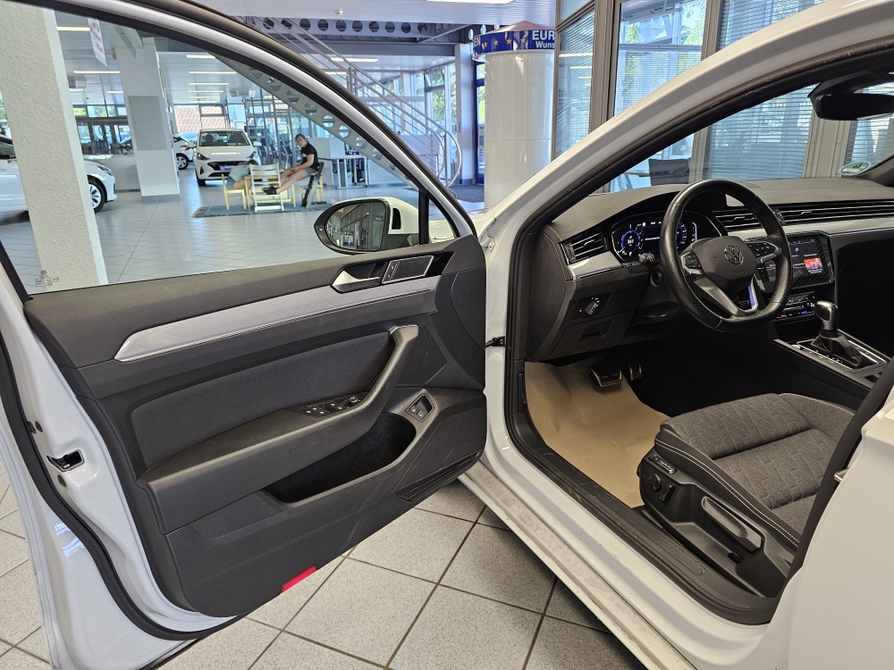 VW Passat Variant – Foto 28