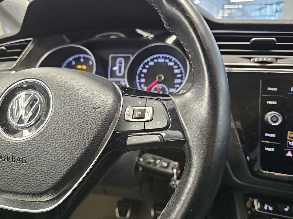 VW Touran – Foto 16