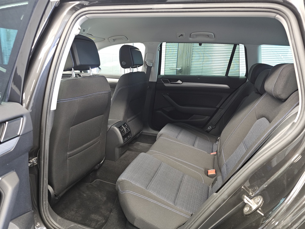 VW Passat Variant – Foto 8