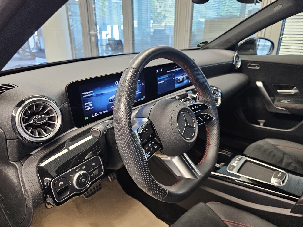Mercedes-Benz A 200 – Foto 26