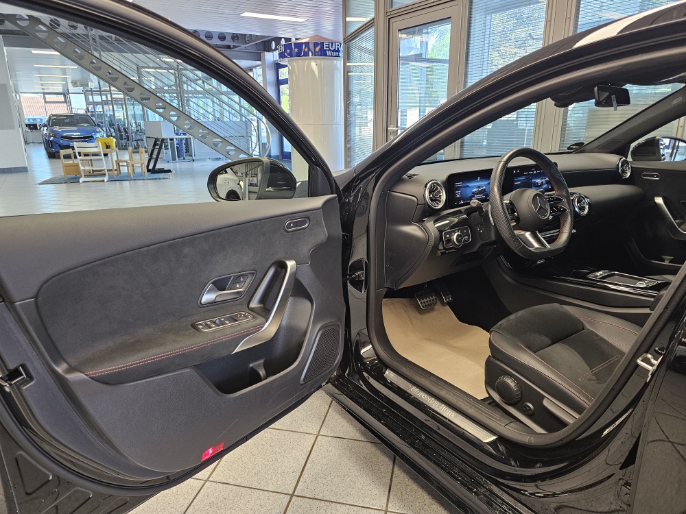 Mercedes-Benz A 200 – Foto 28