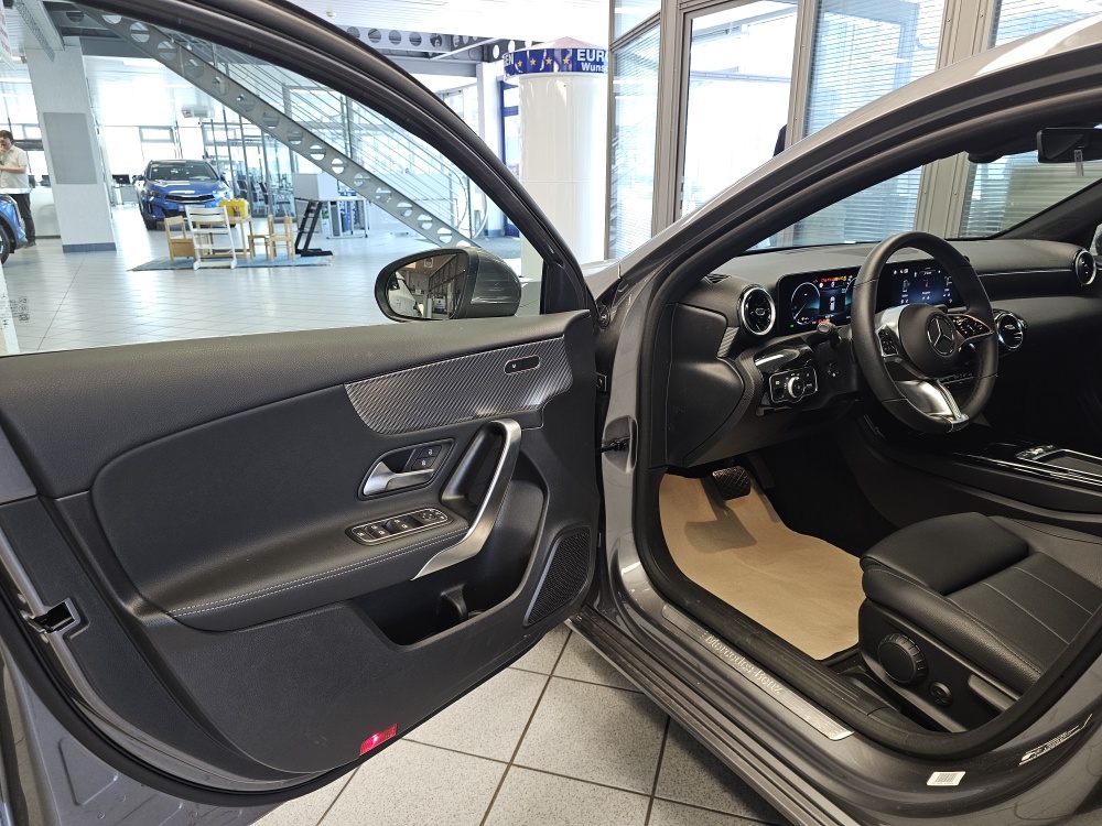 Mercedes-Benz A 180 – Foto 26