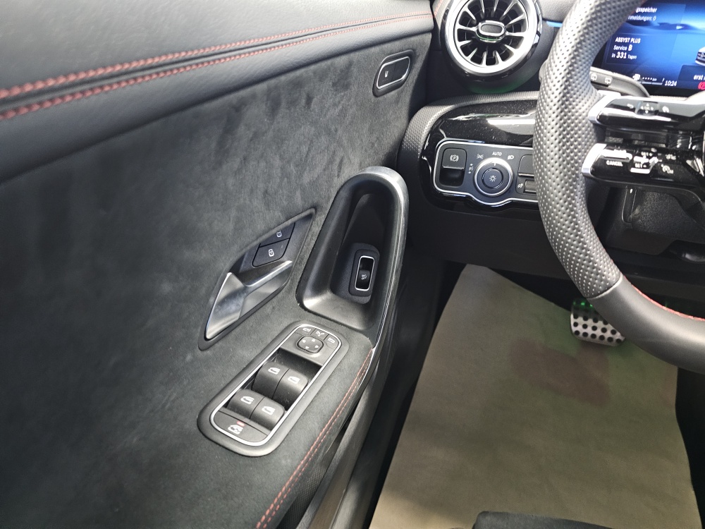 Mercedes-Benz CLA 200 Shooting Brake – Foto 23