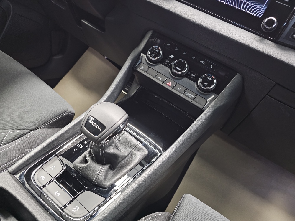 Skoda Karoq – Foto 8