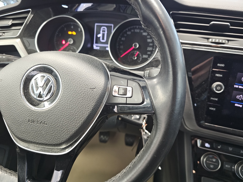 VW Touran – Foto 17