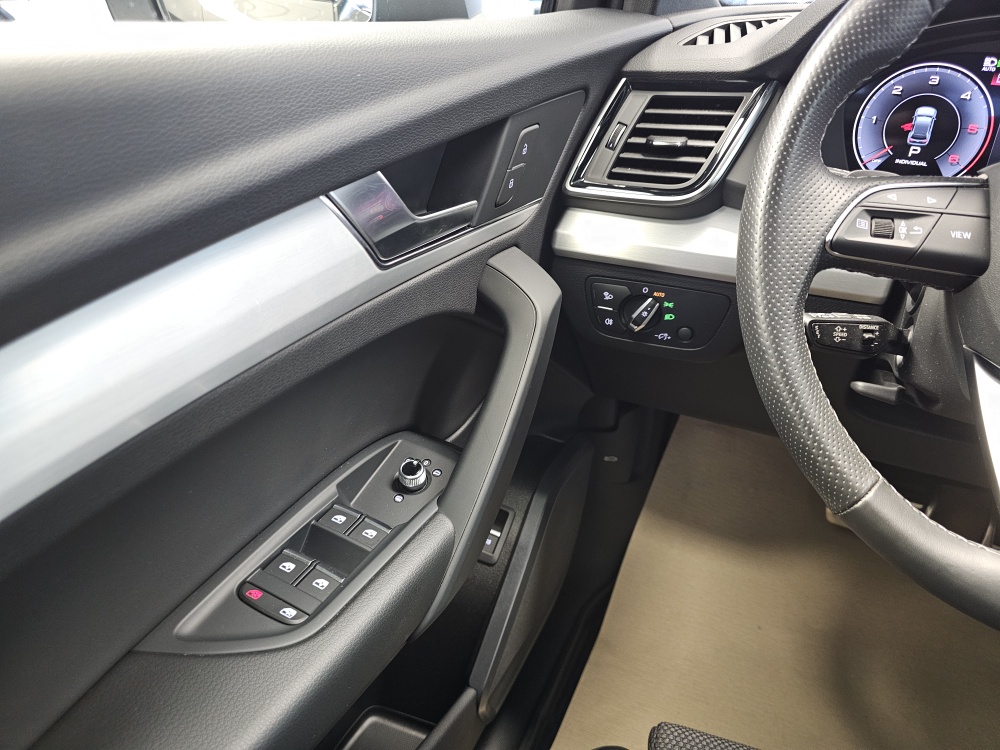 Audi Q5 – Foto 21