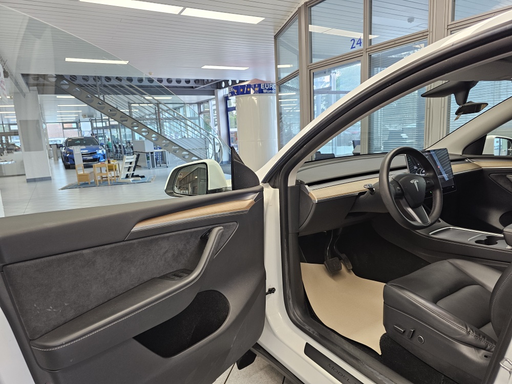 Tesla Model Y – Foto 21