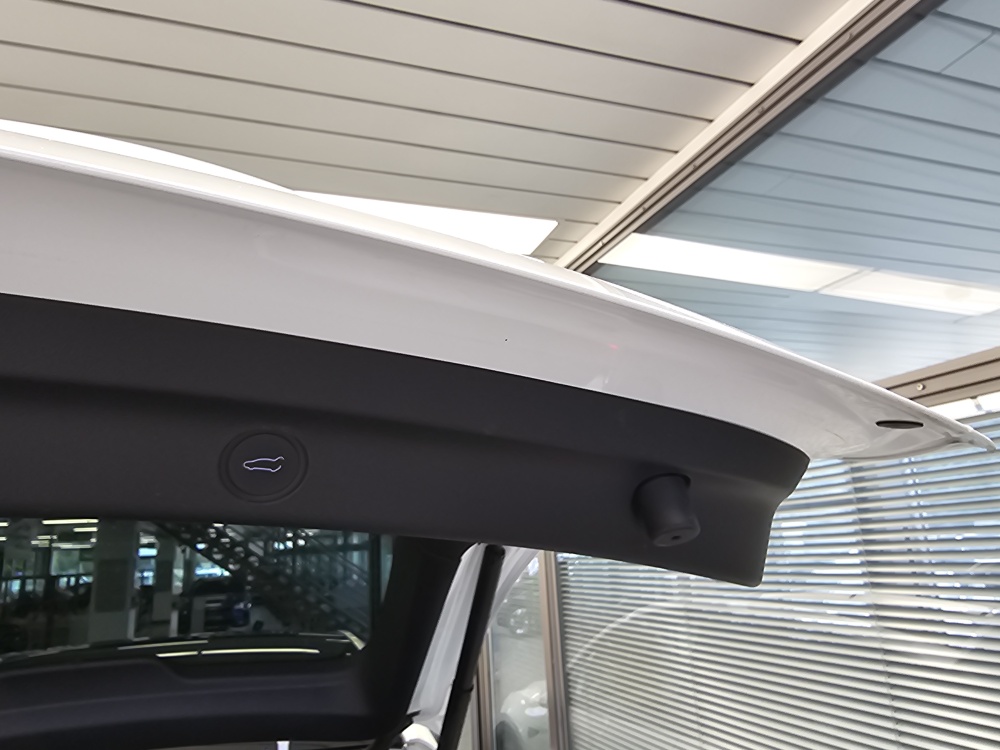 Tesla Model Y – Foto 3