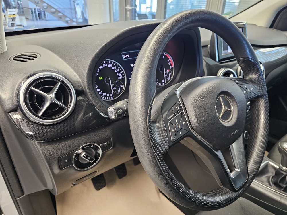 Mercedes-Benz B 180 – Foto 14