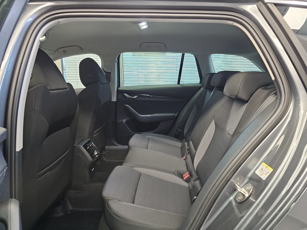 Skoda Octavia Combi – Foto 7