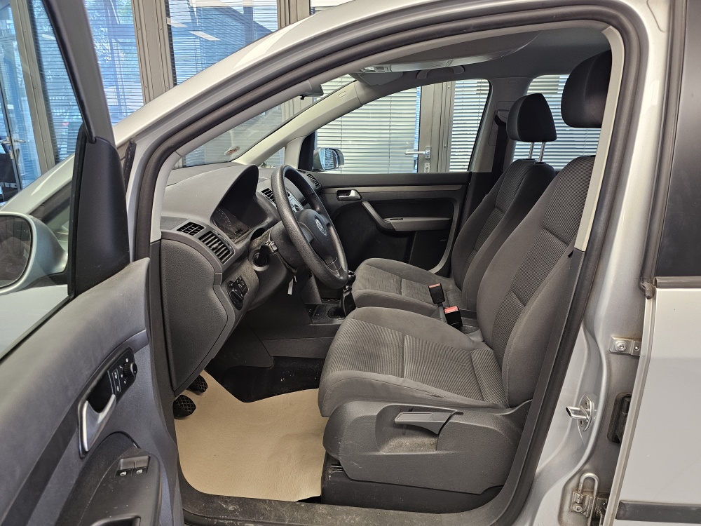 VW Touran – Foto 12