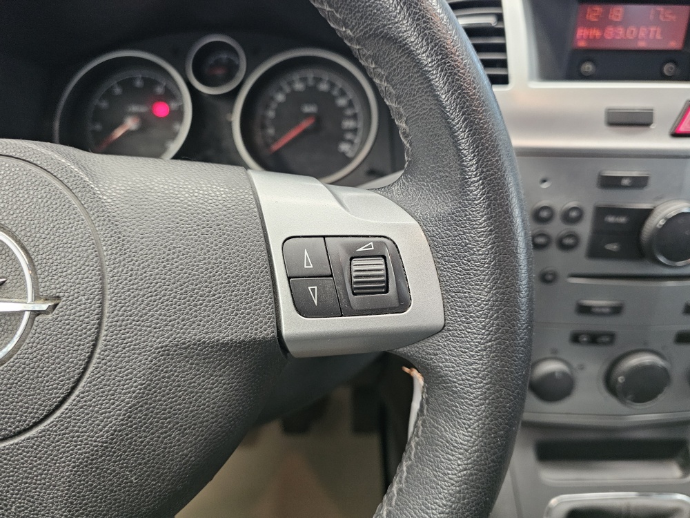Opel Zafira – Foto 11