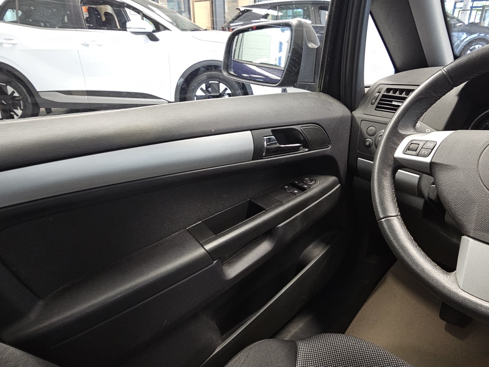 Opel Zafira – Foto 13