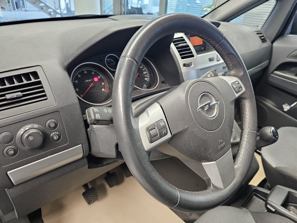 Opel Zafira – Foto 15