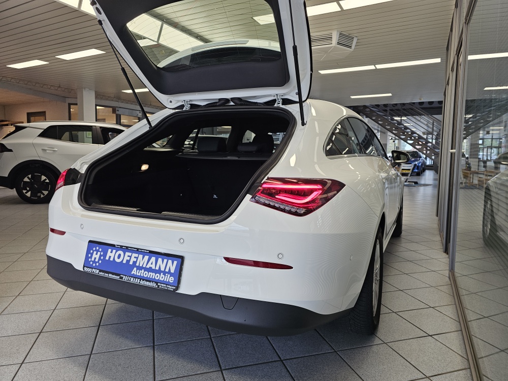 Mercedes-Benz CLA 180 Shooting Brake – Foto 2