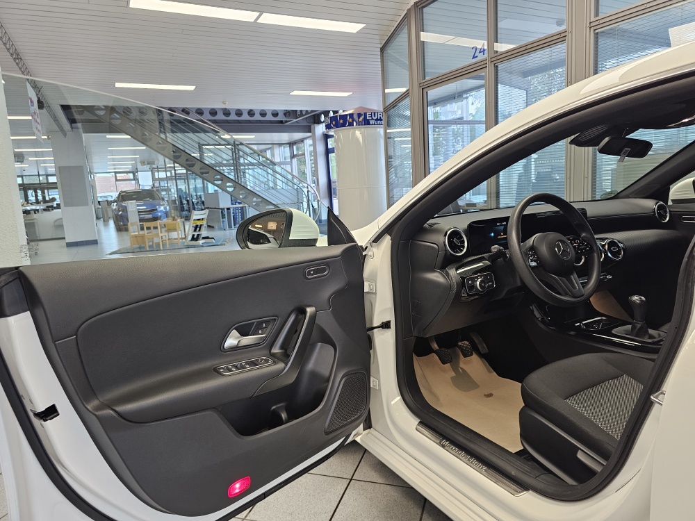 Mercedes-Benz CLA 180 Shooting Brake – Foto 25