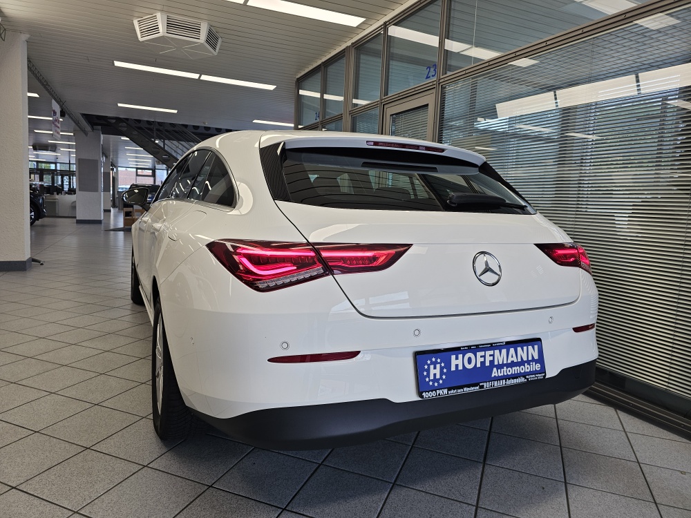 Mercedes-Benz CLA 180 Shooting Brake – Foto 3