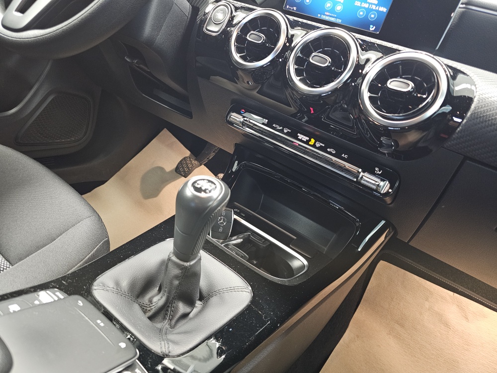 Mercedes-Benz CLA 180 Shooting Brake – Foto 7