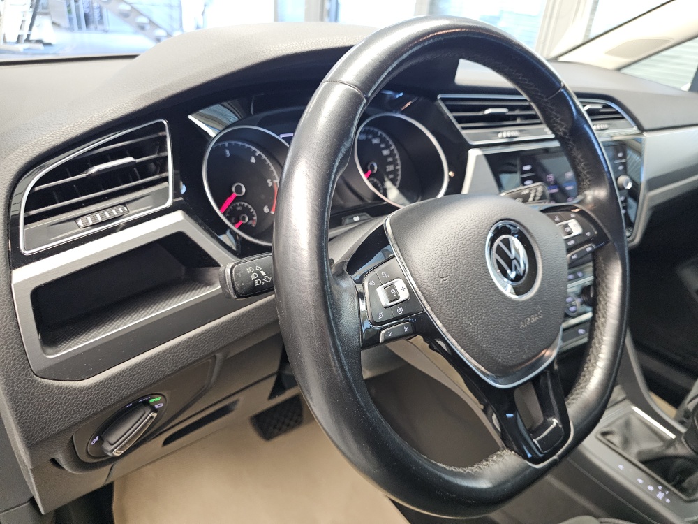VW Touran – Foto 24