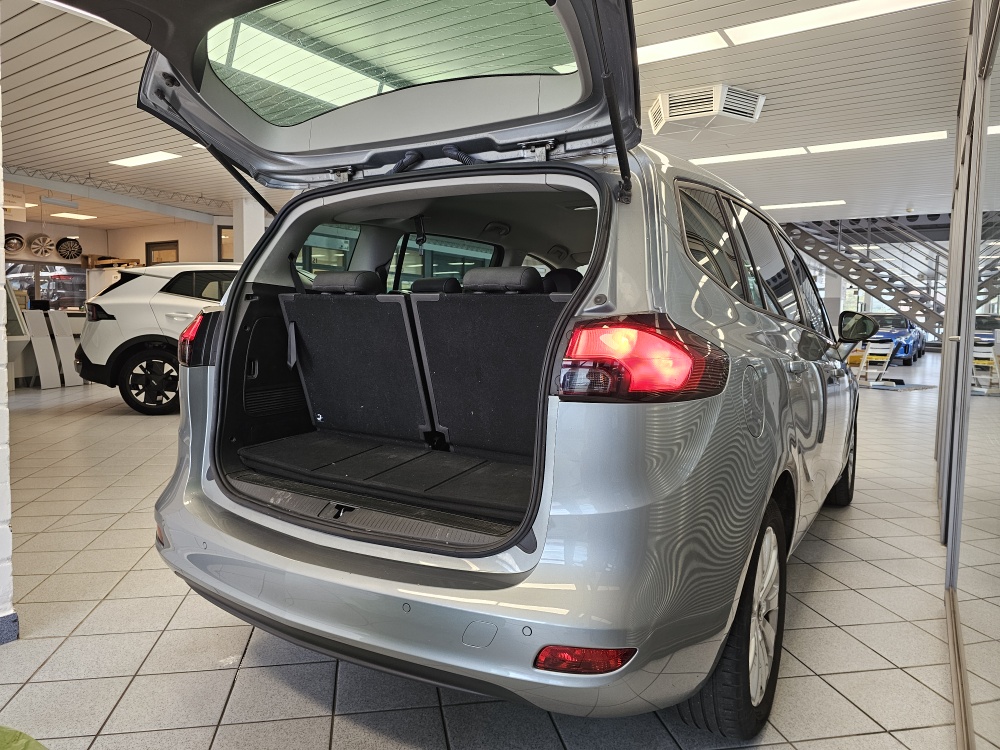 Opel Zafira Tourer – Foto 2