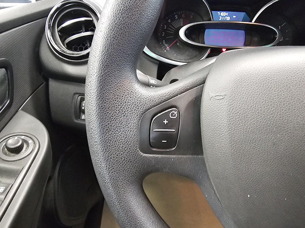 Renault Clio – Foto 12