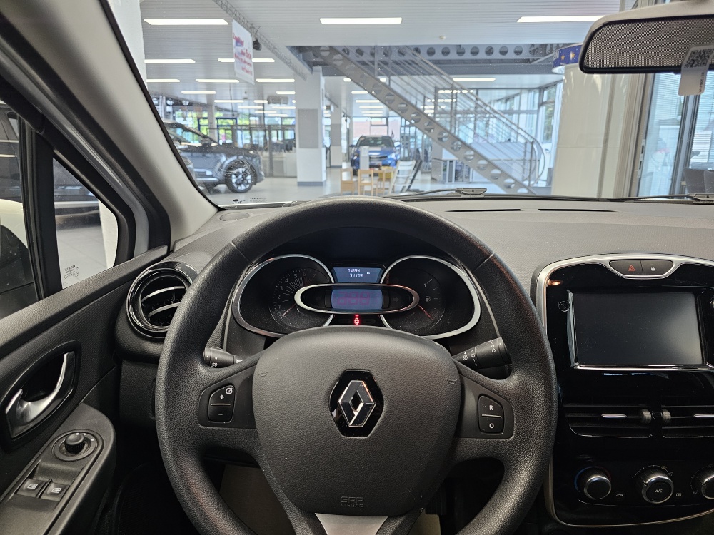 Renault Clio – Foto 14