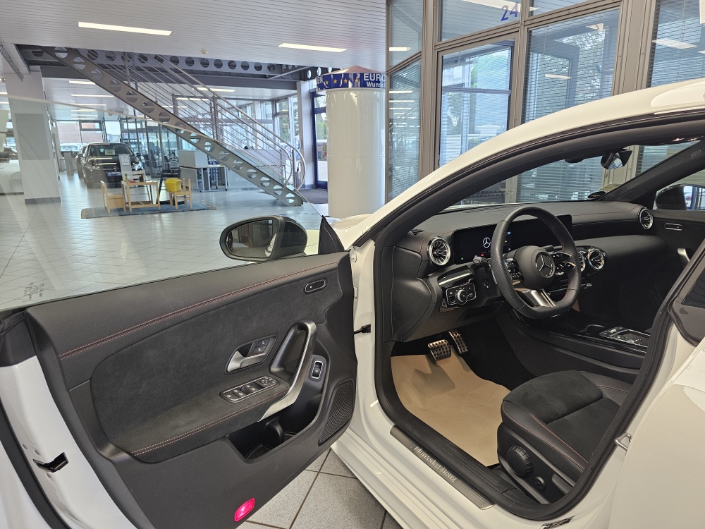 Mercedes-Benz CLA 200 – Foto 26