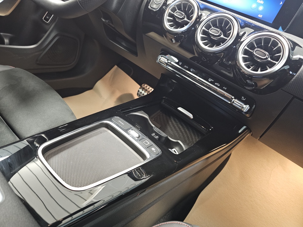 Mercedes-Benz CLA 200 – Foto 8