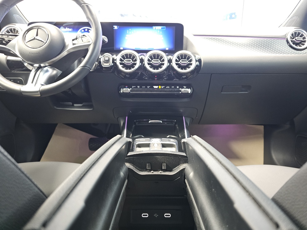 Mercedes-Benz EQA 250+ – Foto 7