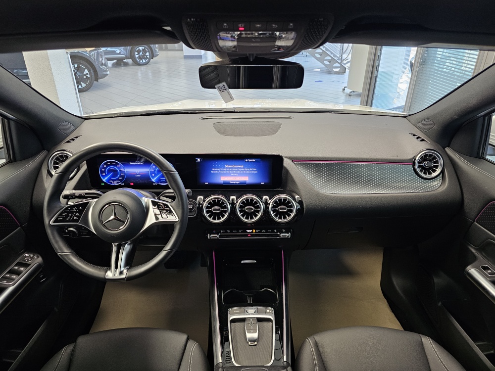 Mercedes-Benz EQA 250+ – Foto 8