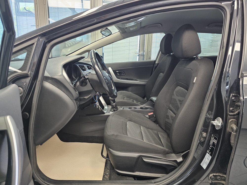 Kia Ceed – Foto 16
