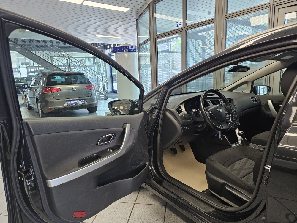 Kia Ceed – Foto 17