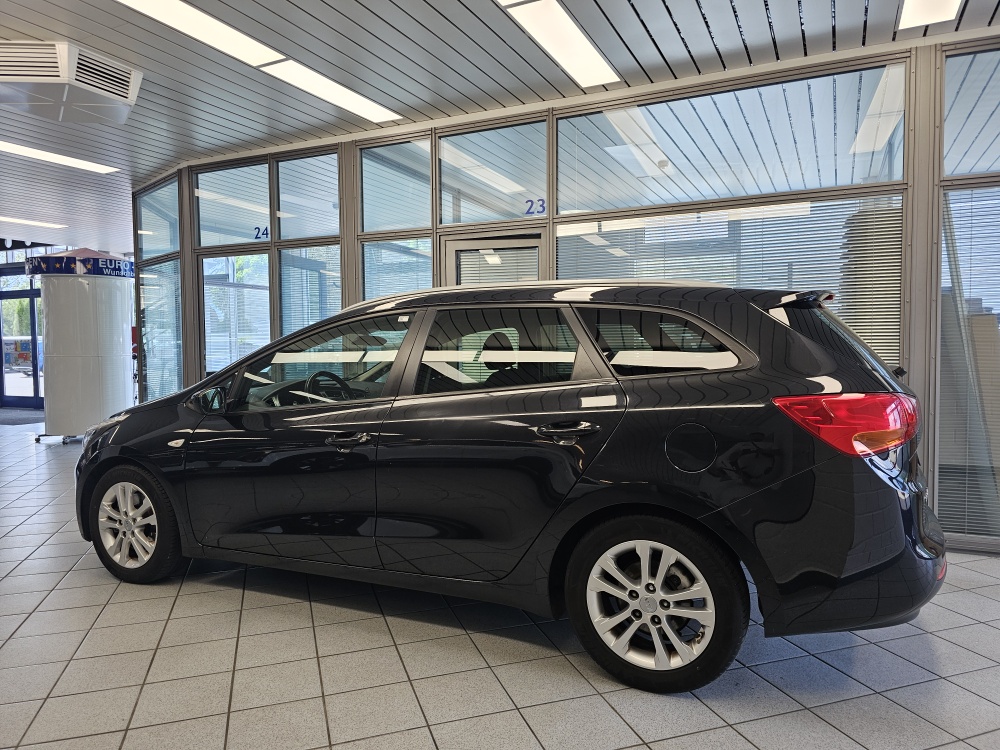 Kia Ceed – Foto 18