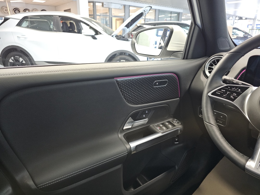 Mercedes-Benz EQB 250+ – Foto 25