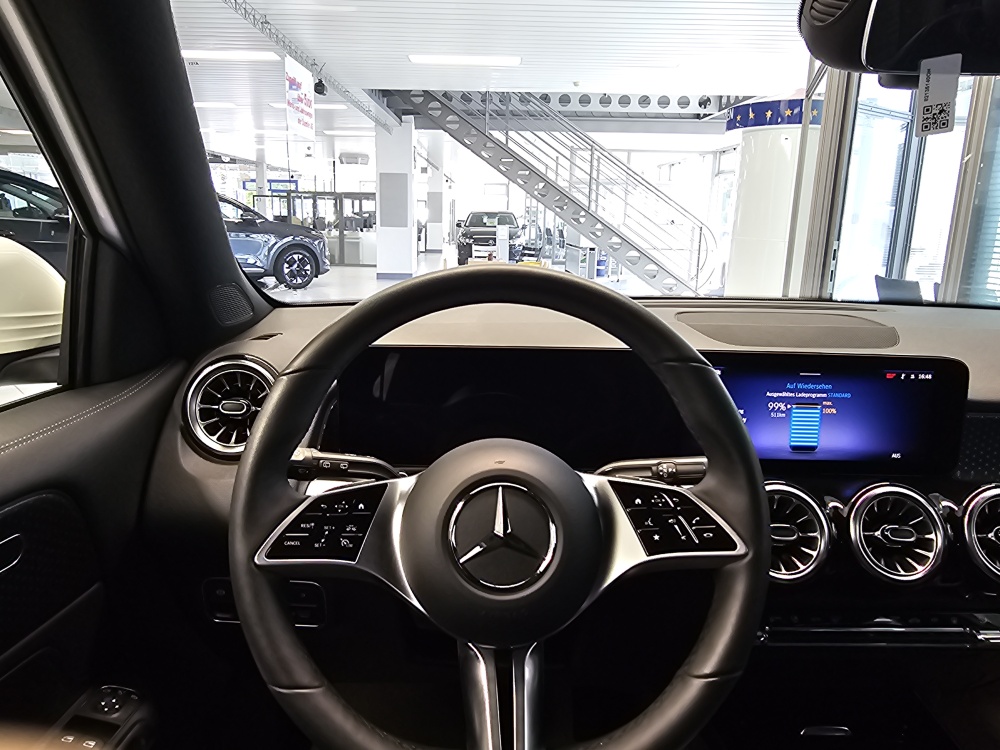 Mercedes-Benz EQB 250+ – Foto 27