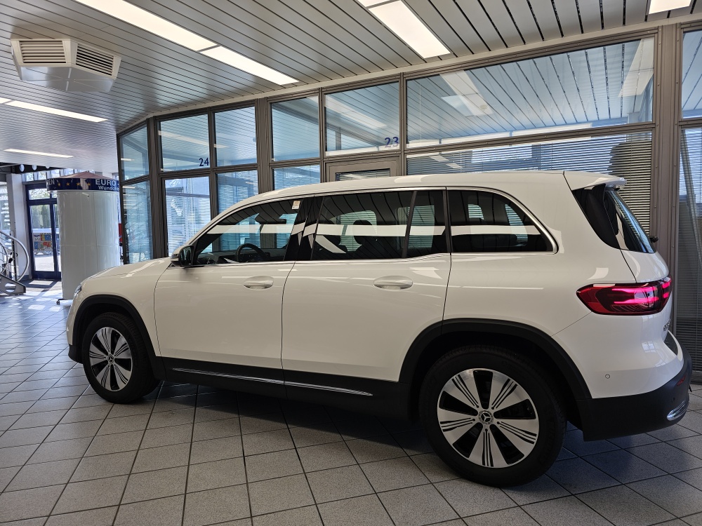 Mercedes-Benz EQB 250+ – Foto 33