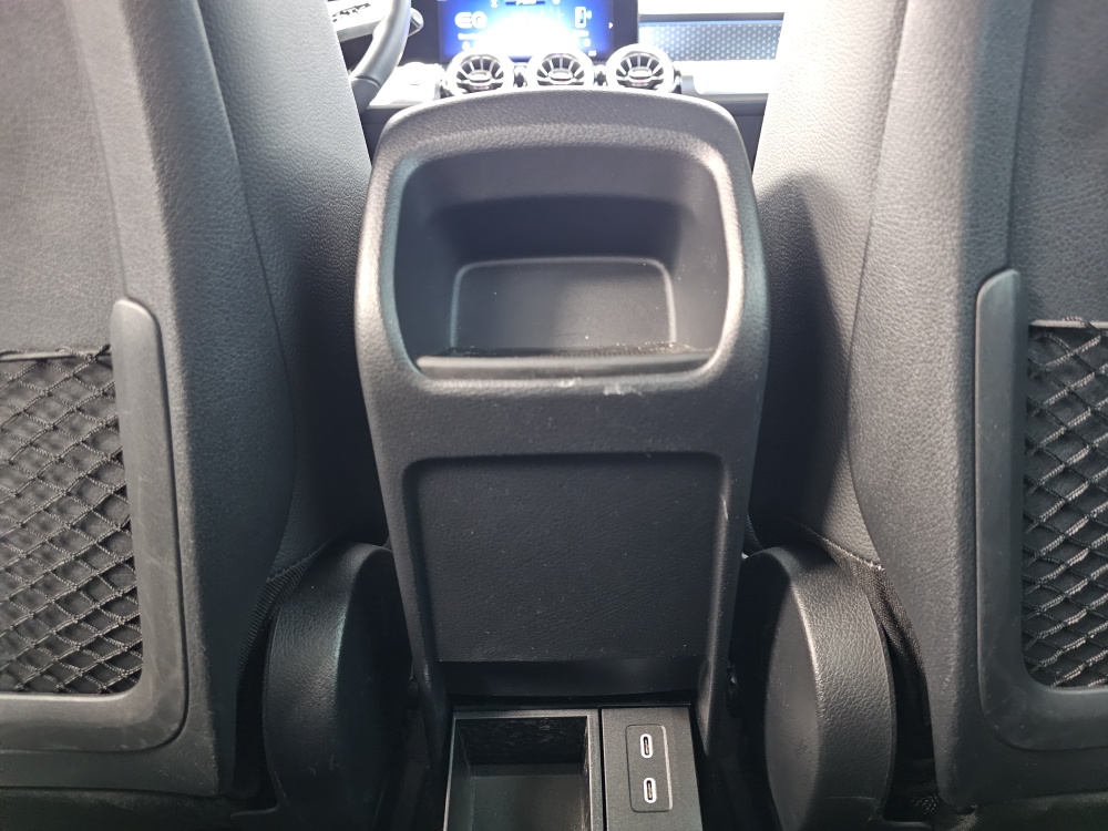 Mercedes-Benz EQB 250+ – Foto 7