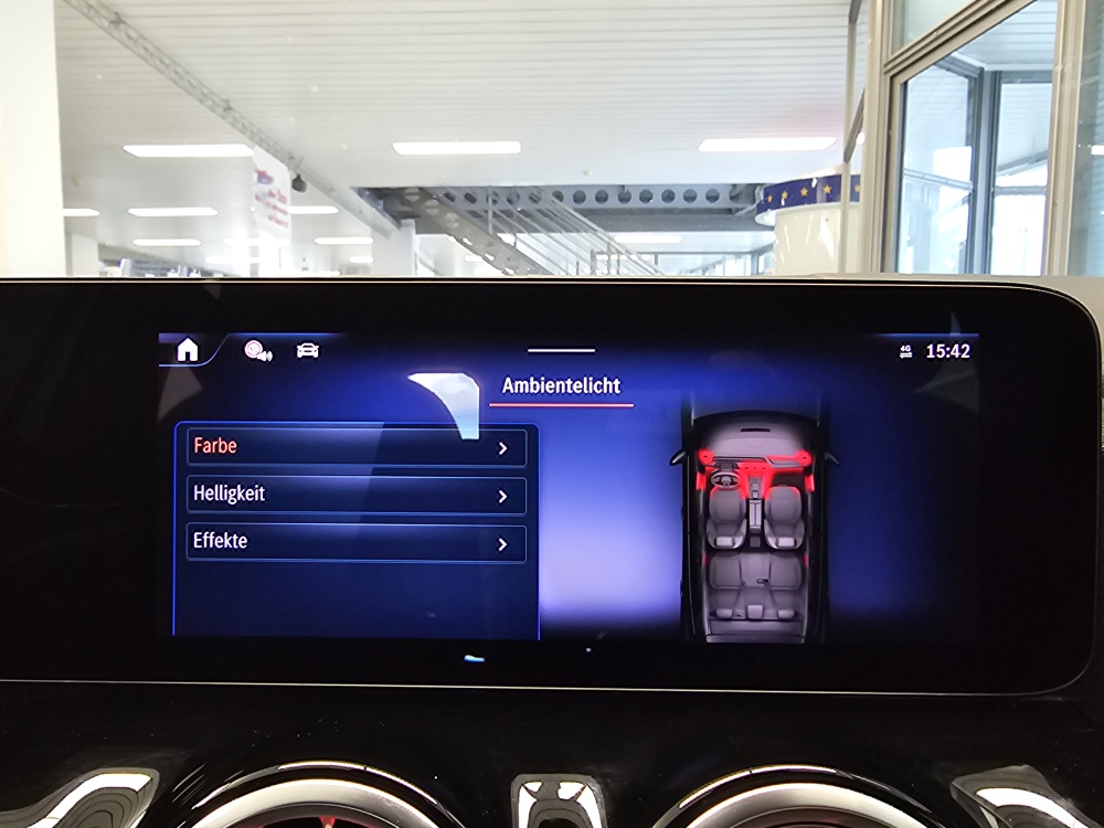 Mercedes-Benz EQA 250+ – Foto 18