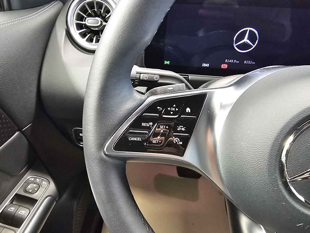 Mercedes-Benz EQA 250+ – Foto 24