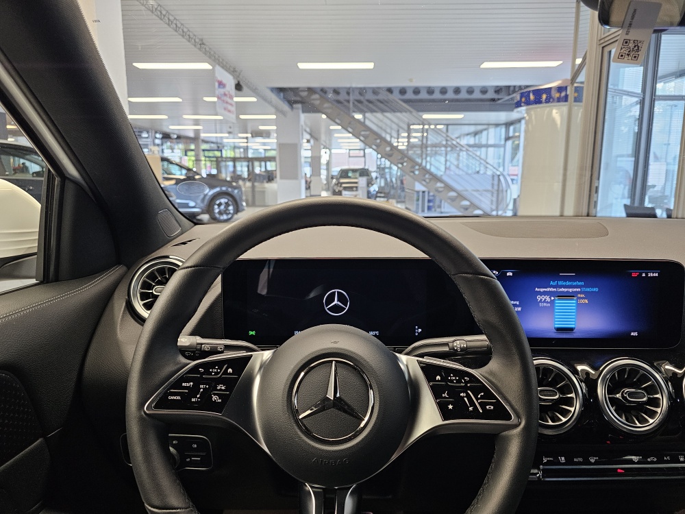 Mercedes-Benz EQA 250+ – Foto 27
