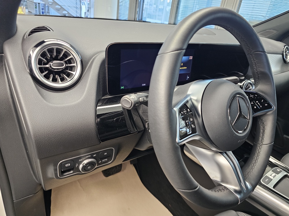 Mercedes-Benz EQA 250+ – Foto 28