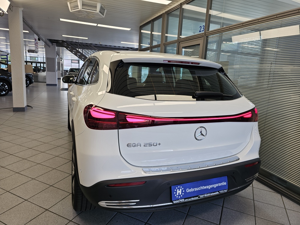 Mercedes-Benz EQA 250+ – Foto 5