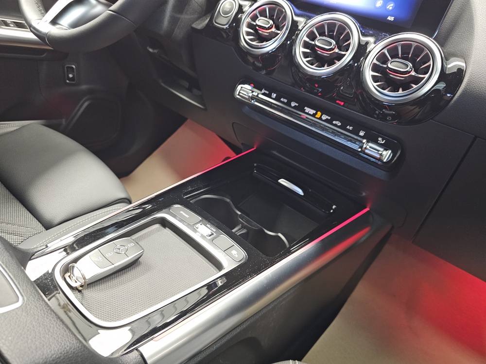 Mercedes-Benz EQA 250+ – Foto 9