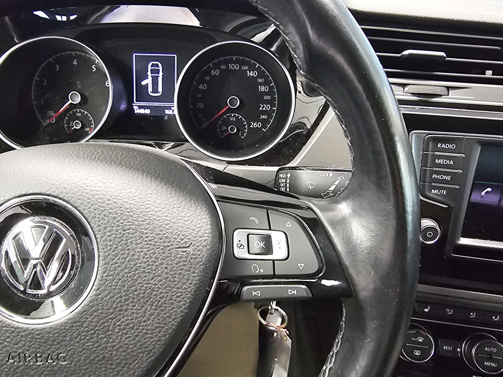 VW Touran – Foto 12