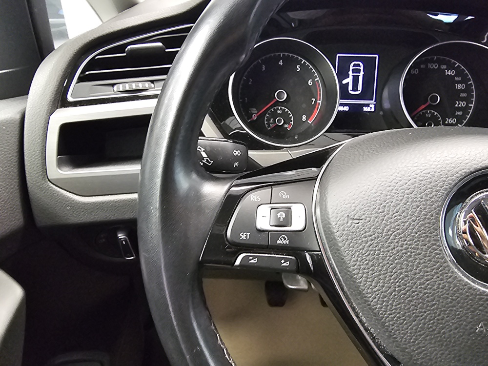 VW Touran – Foto 13