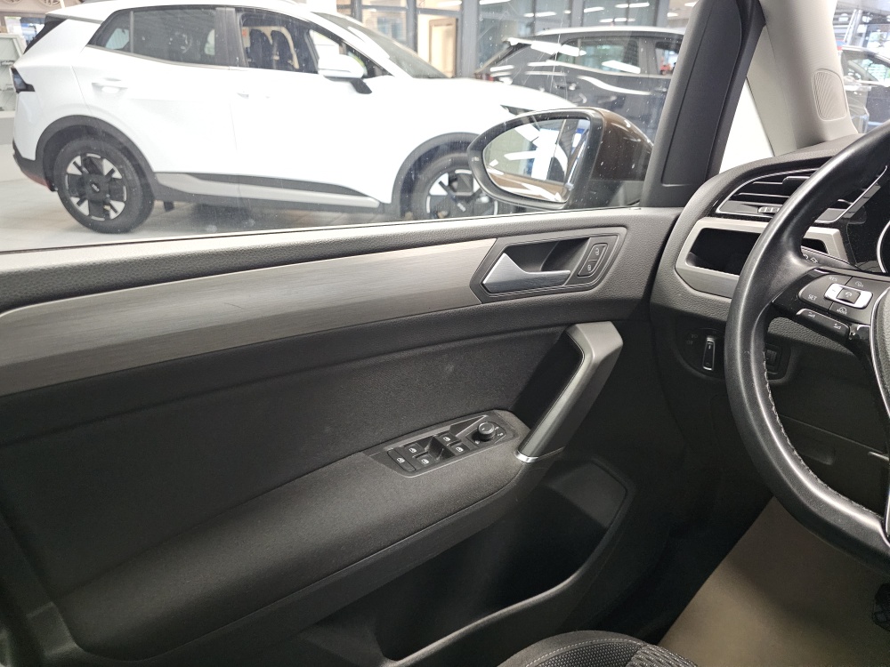 VW Touran – Foto 14